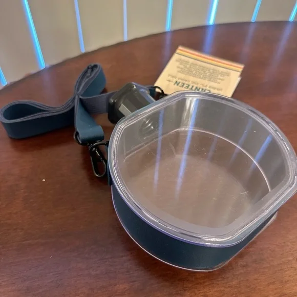 BLUE- The Ultimate Vivitar Acrylic Plastic Canteen for Scouts and Hikers! - Picture 4 of 4